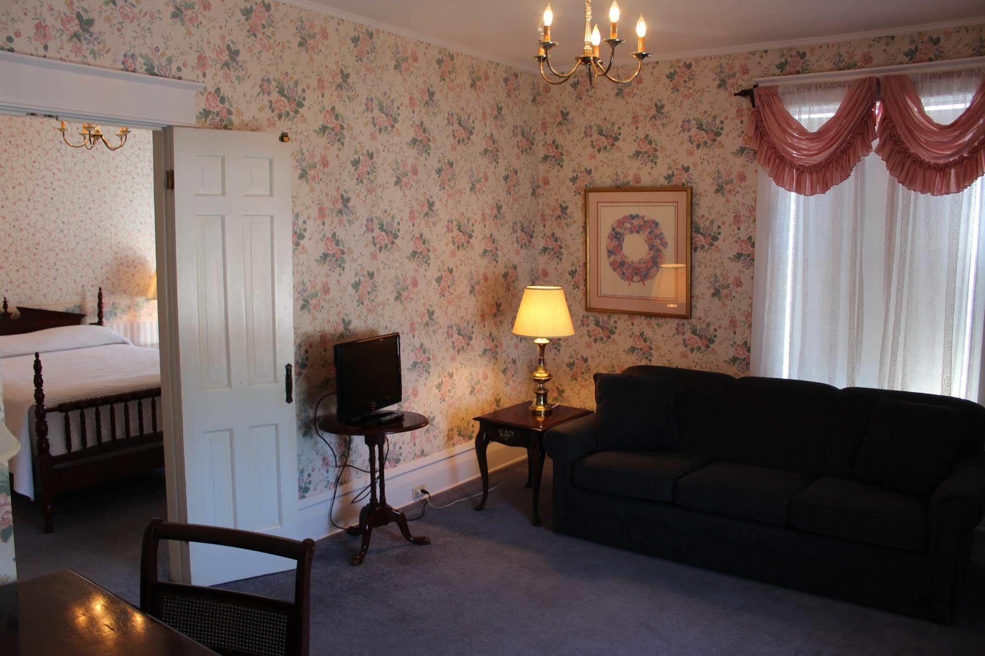 White Inn Fredonia Extérieur photo