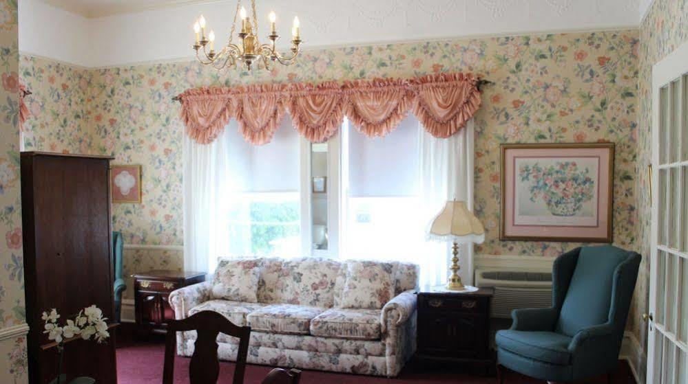 White Inn Fredonia Extérieur photo
