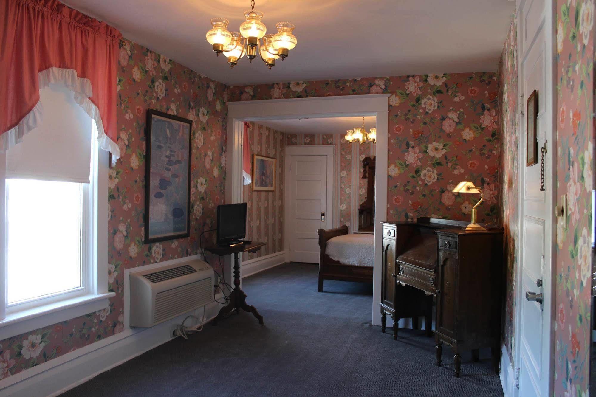 White Inn Fredonia Extérieur photo